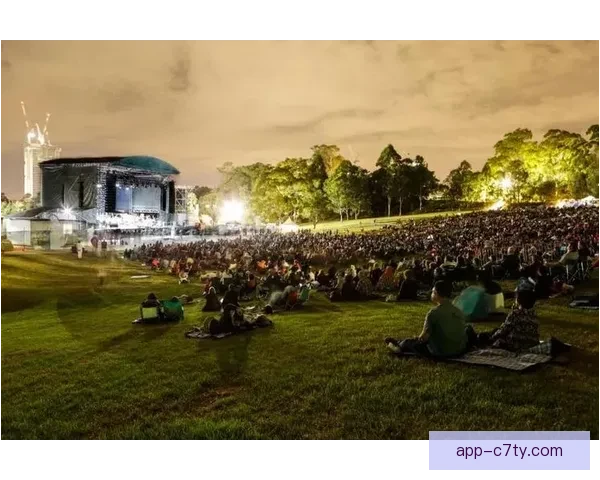 澳媒曝悉尼抢死敌青训阿肯戴帽