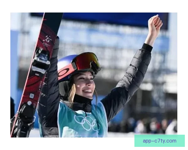 中国冬奥奖牌创历史 谷爱凌压哨夺冠